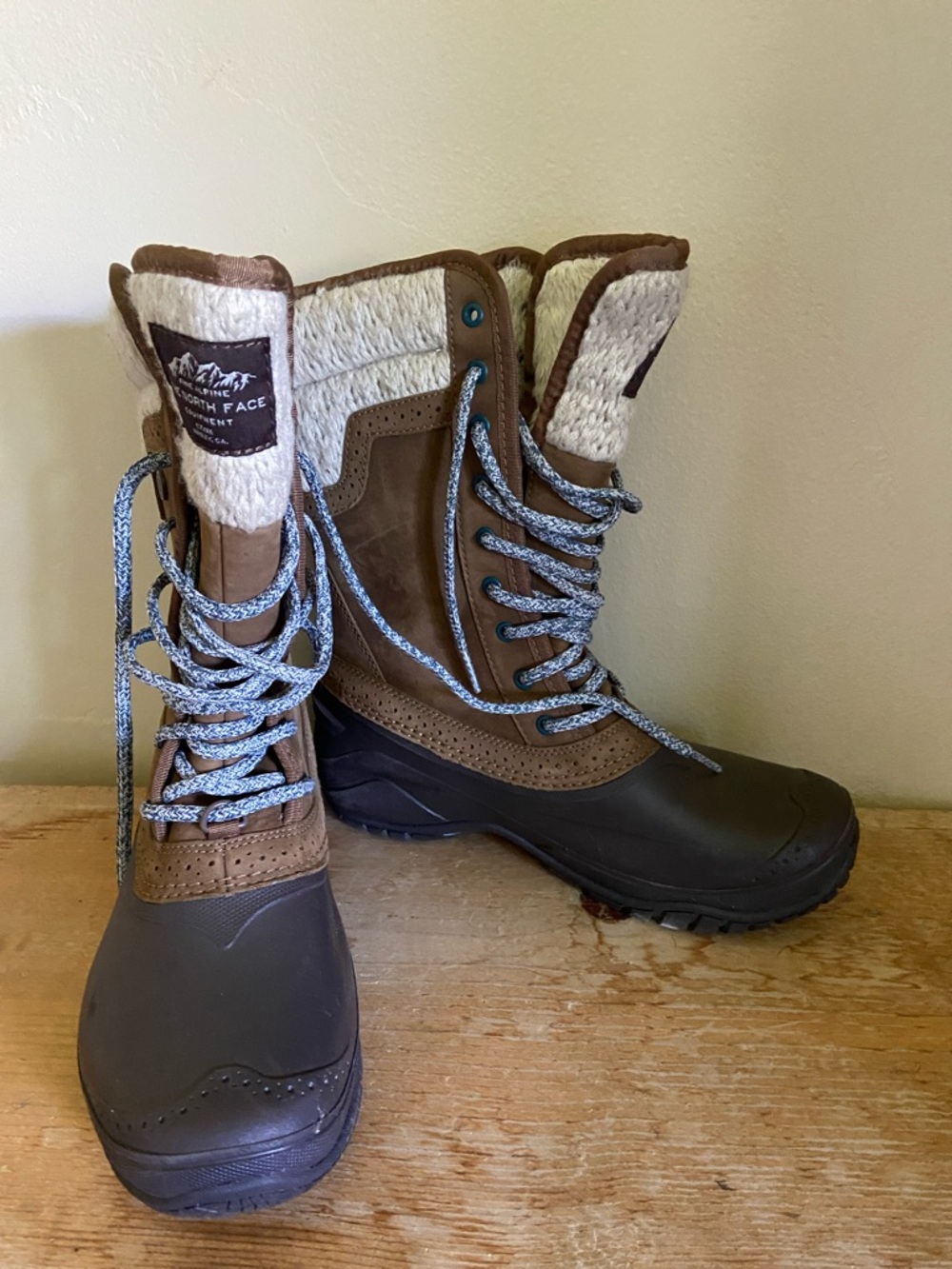 The North Face Snow Rain Boots Brown Size 7 - Picture 2 of 9